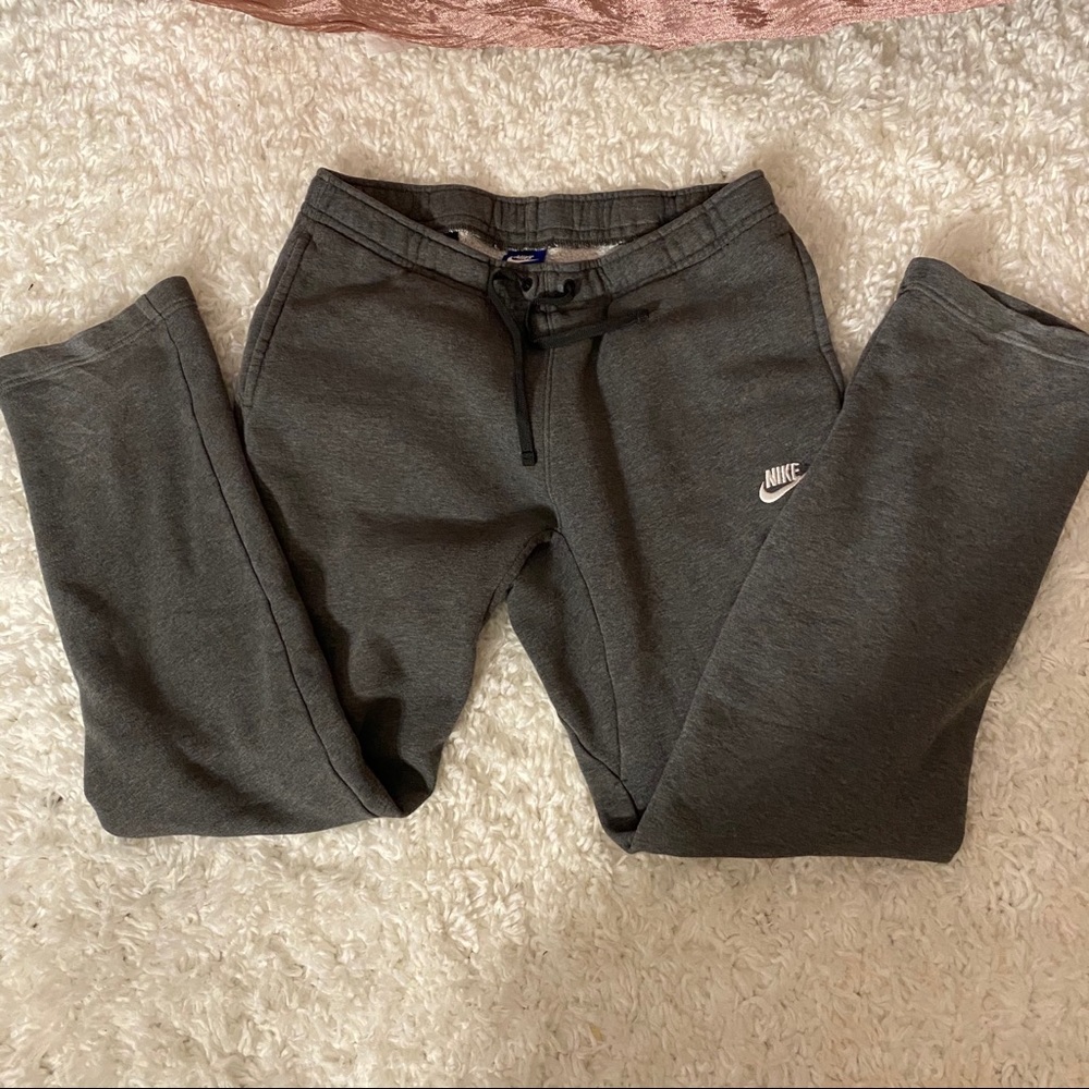 Gray nike sweatpants